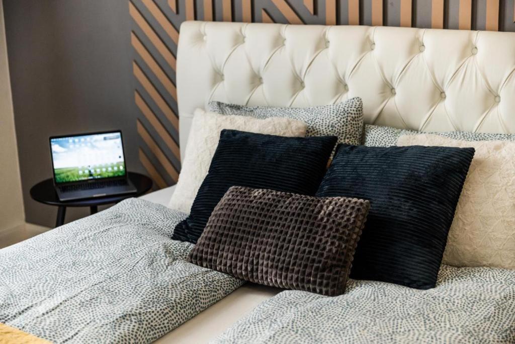 Deluxe Quentin Home Next To The Fashion Street — Photos 2