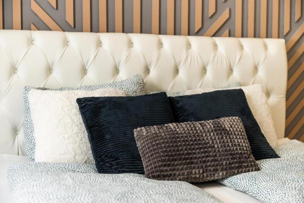 Deluxe Quentin Home Next To The Fashion Street — Photos 3